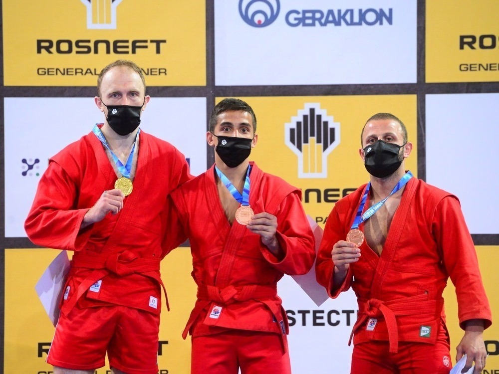 На Кипре закончился чемпионат Европы по самбо и боевому самбо. Московские спортсмены получили медали